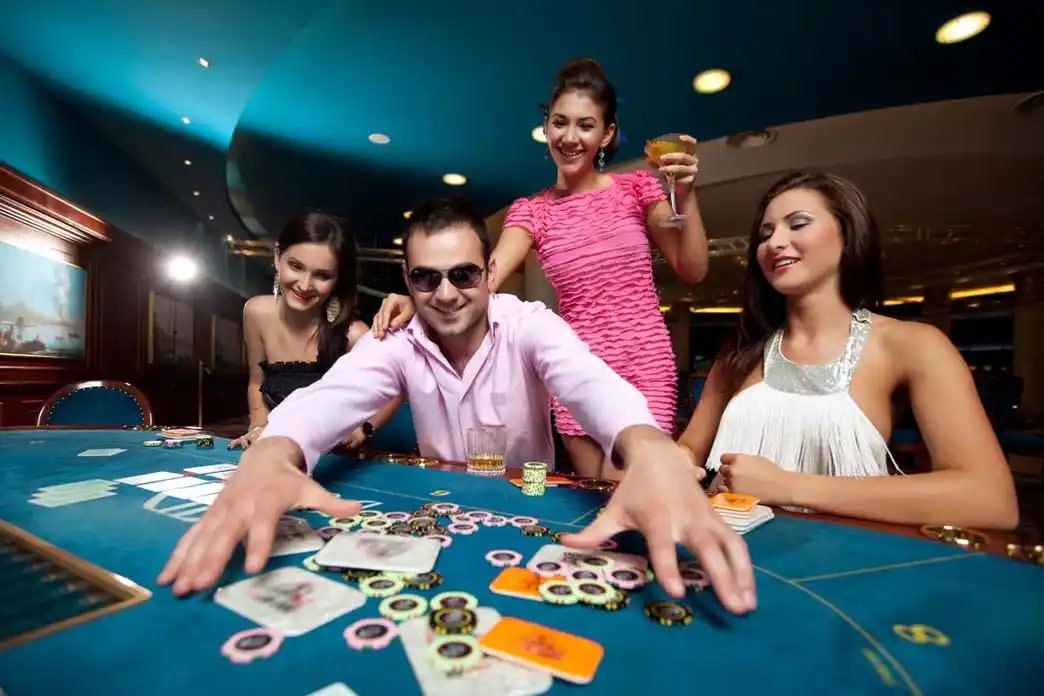 Pusat olahraga dan hiburan virtual mesinslot